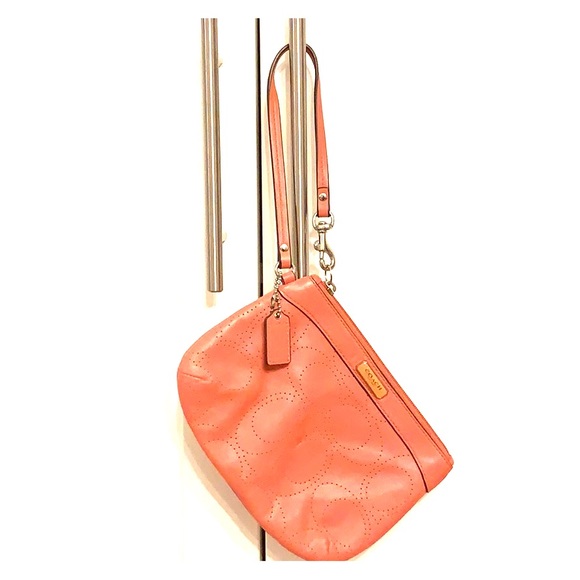 Pink Leather Coach Wristlet! - Picture 3 of 11